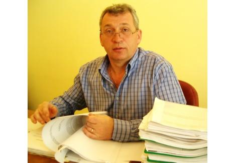 Ioan Gheorghe Ţară a ales cariera universitară